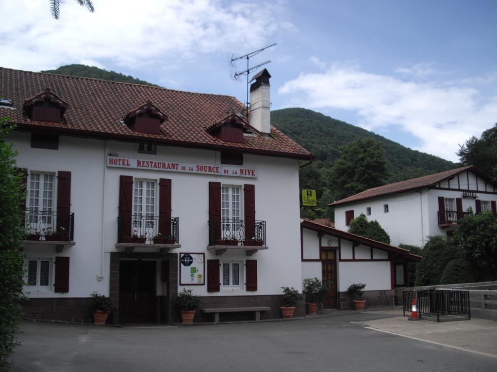 Hotel Les Sources De La Nive Esterençuby Exterior foto