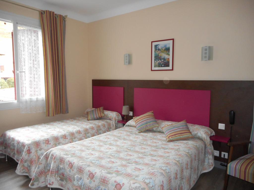 Hotel Les Sources De La Nive Esterençuby Zimmer foto