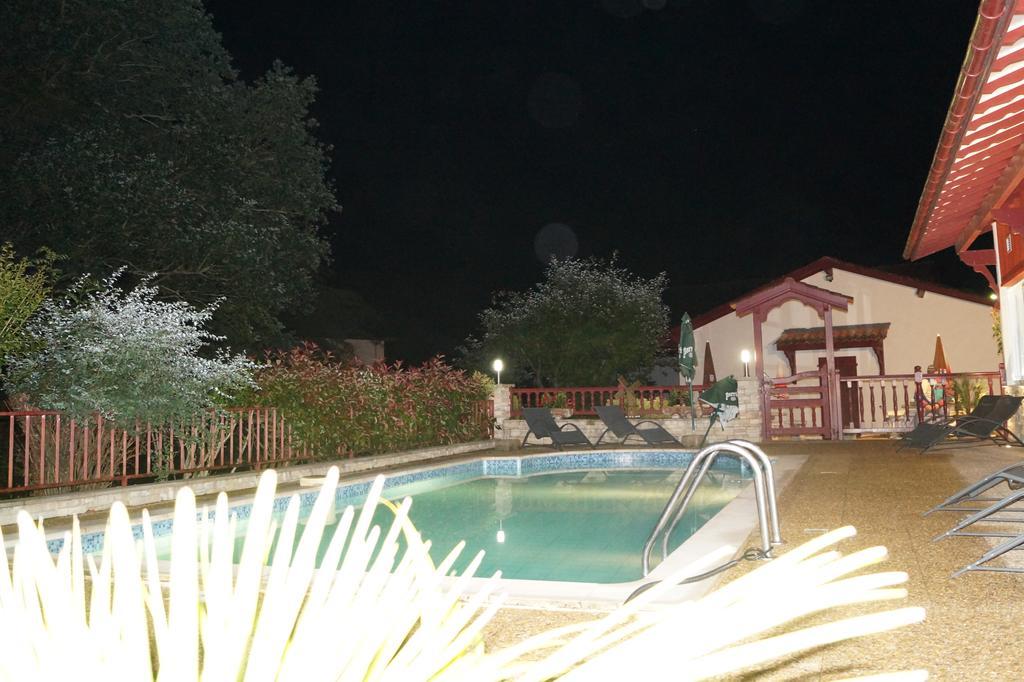 Hotel Les Sources De La Nive Esterençuby Exterior foto